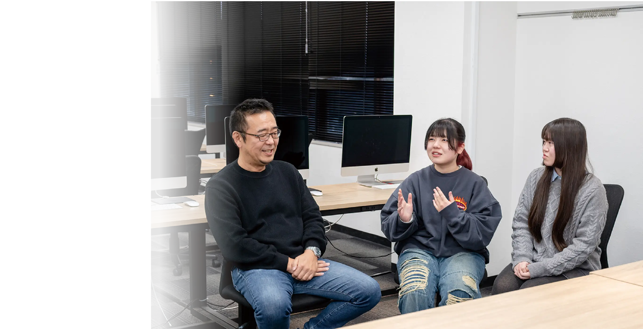 写真：クリエイティブデザイン学科（グラフィック） 学生対談